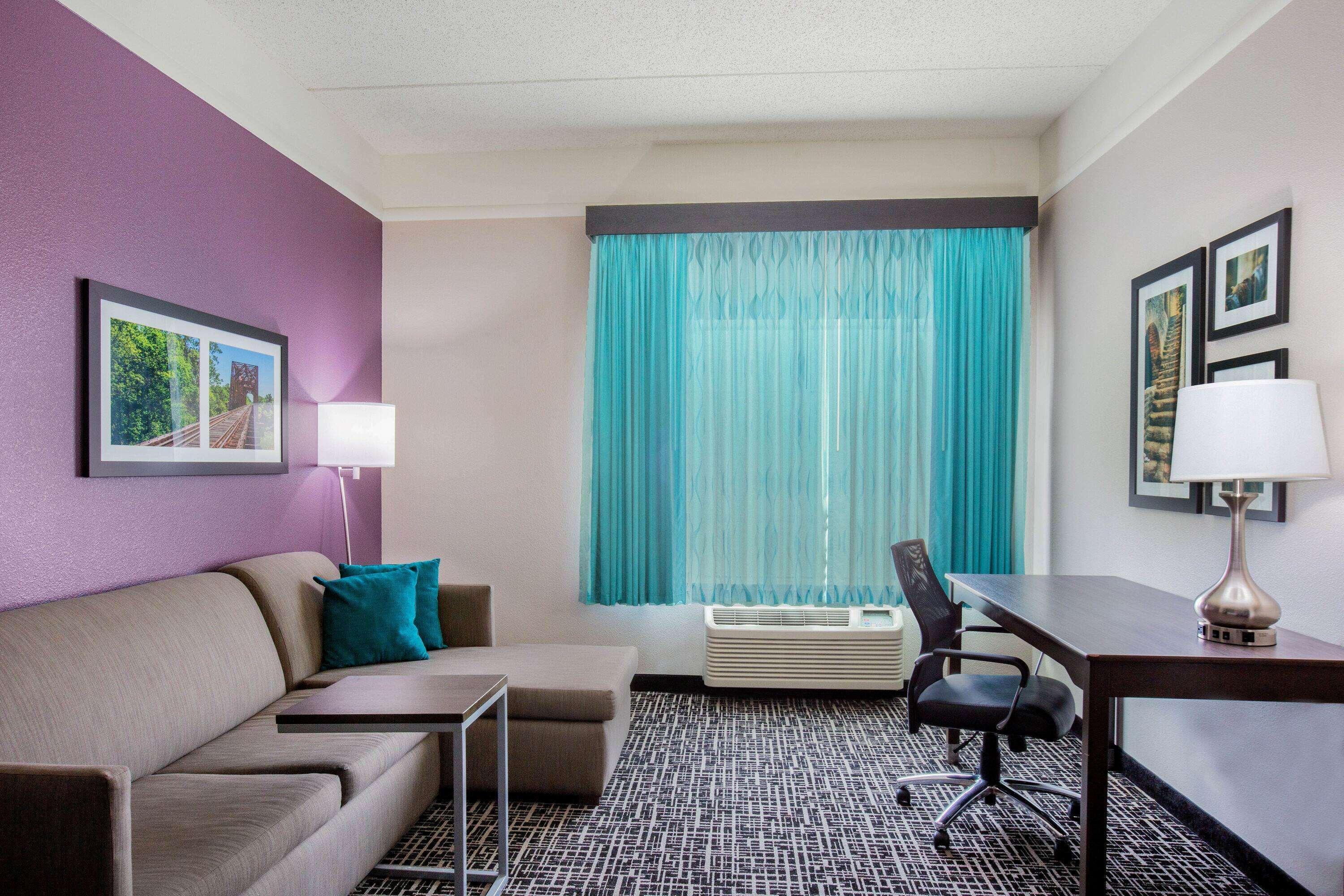 La Quinta By Wyndham Mission At West Mcallen Exterior photo